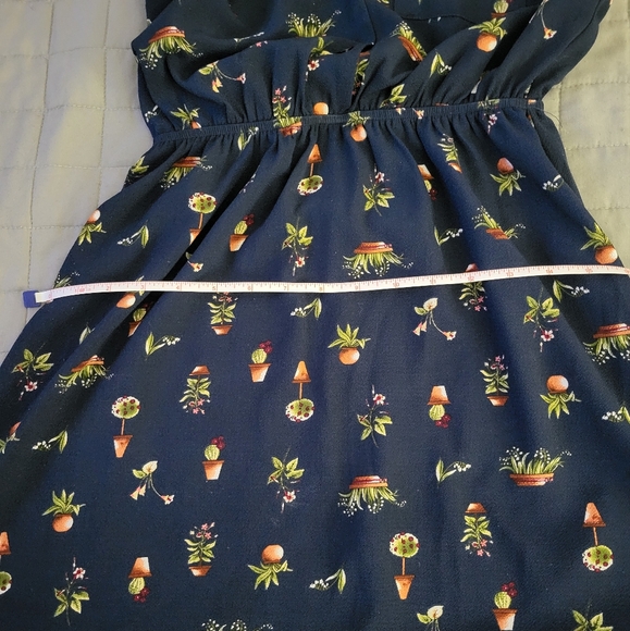 Monteau Dress - Picture 7 of 7